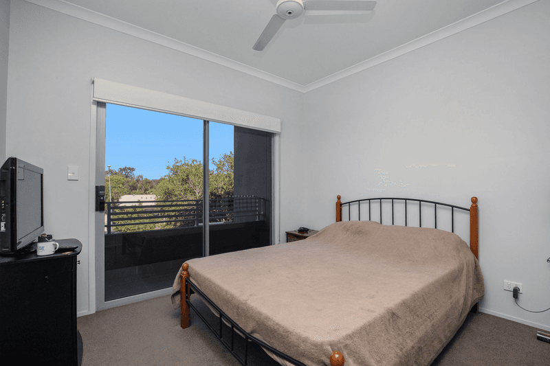 1/3 Michigan Drive, OXENFORD, QLD 4210