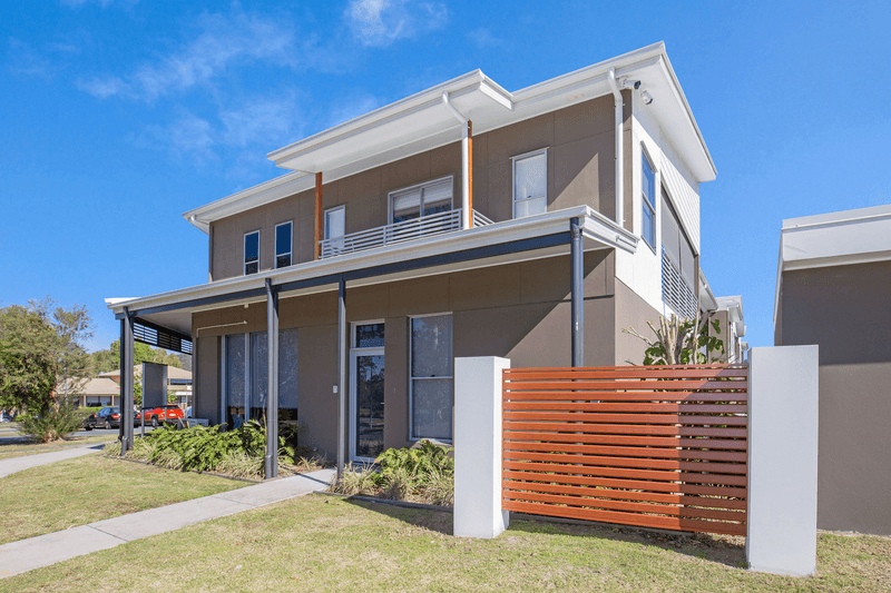 1/3 Michigan Drive, OXENFORD, QLD 4210