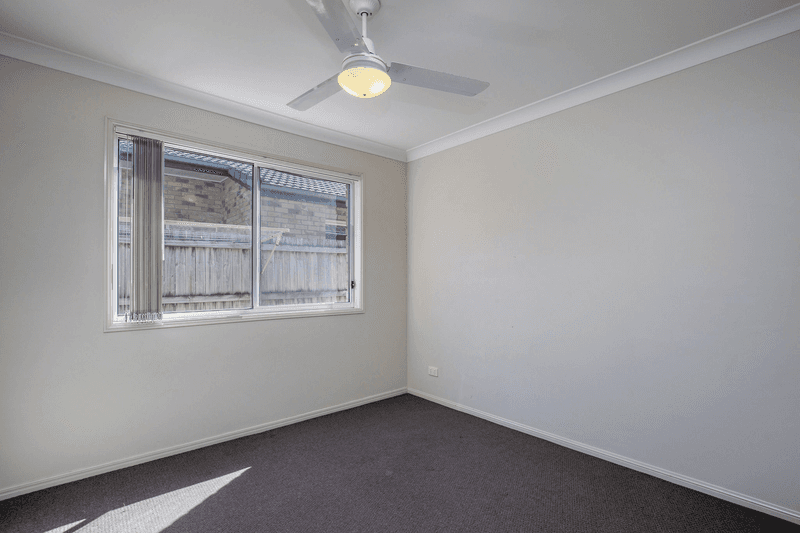 2/36 Merton Drive, UPPER COOMERA, QLD 4209