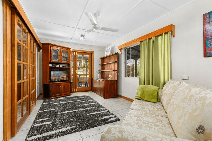 66 Bill James Road, CHATSWORTH, QLD 4570