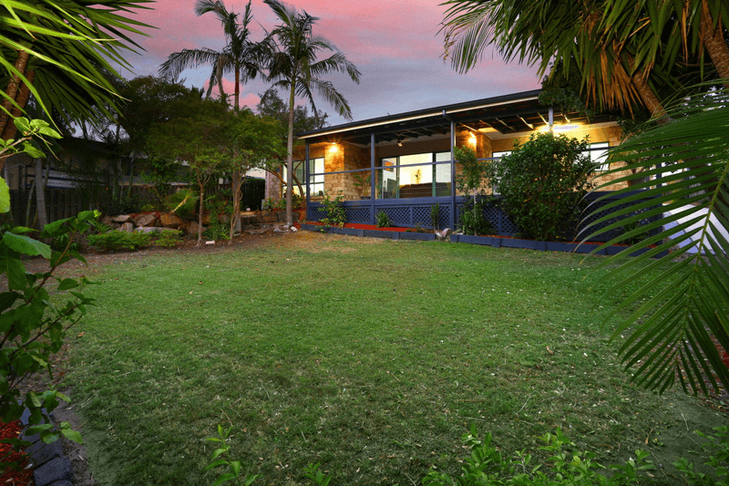 8 Corai Close, Pacific Pines, QLD 4211