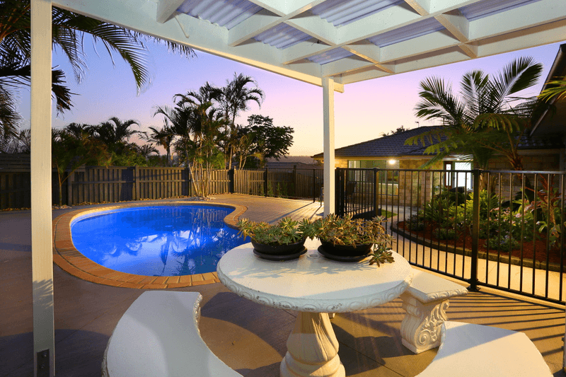 8 Corai Close, Pacific Pines, QLD 4211