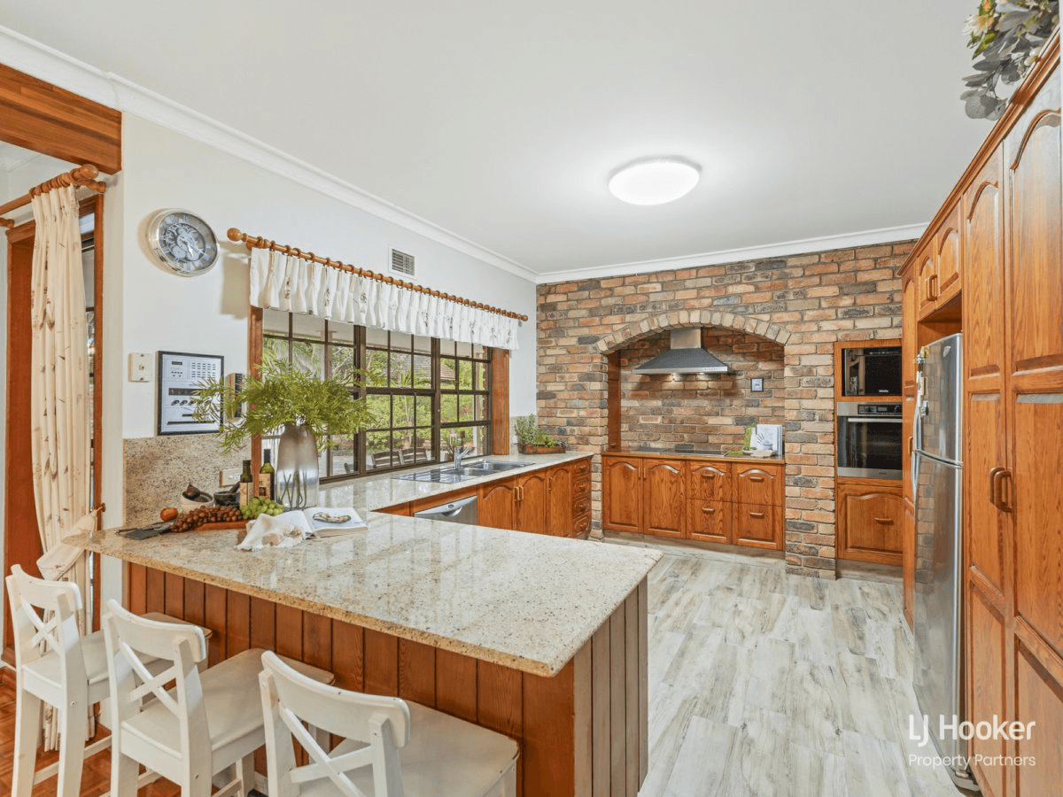 12 Bonutto Court, ROBERTSON, QLD 4109