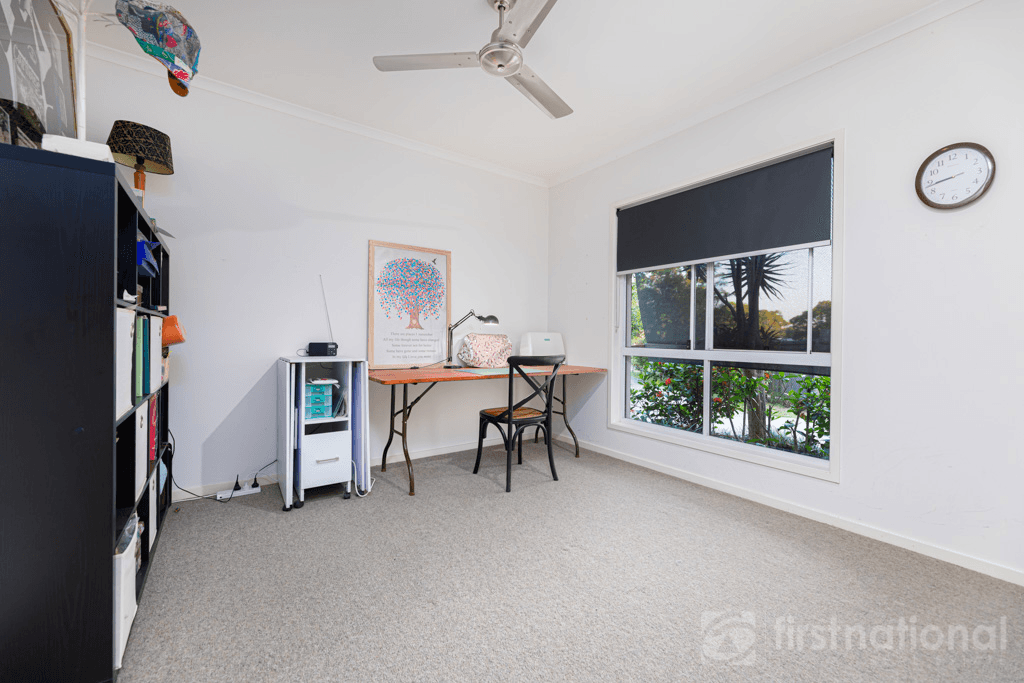 5 Bella Street, LANDSBOROUGH, QLD 4550