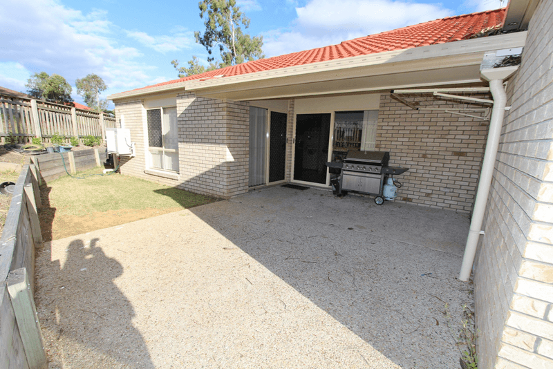 8 Whiteley  Court, BRASSALL, QLD 4305