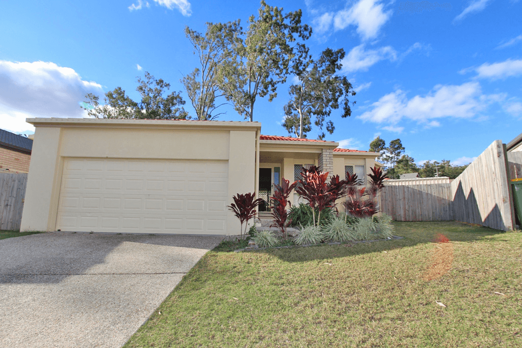 8 Whiteley  Court, BRASSALL, QLD 4305