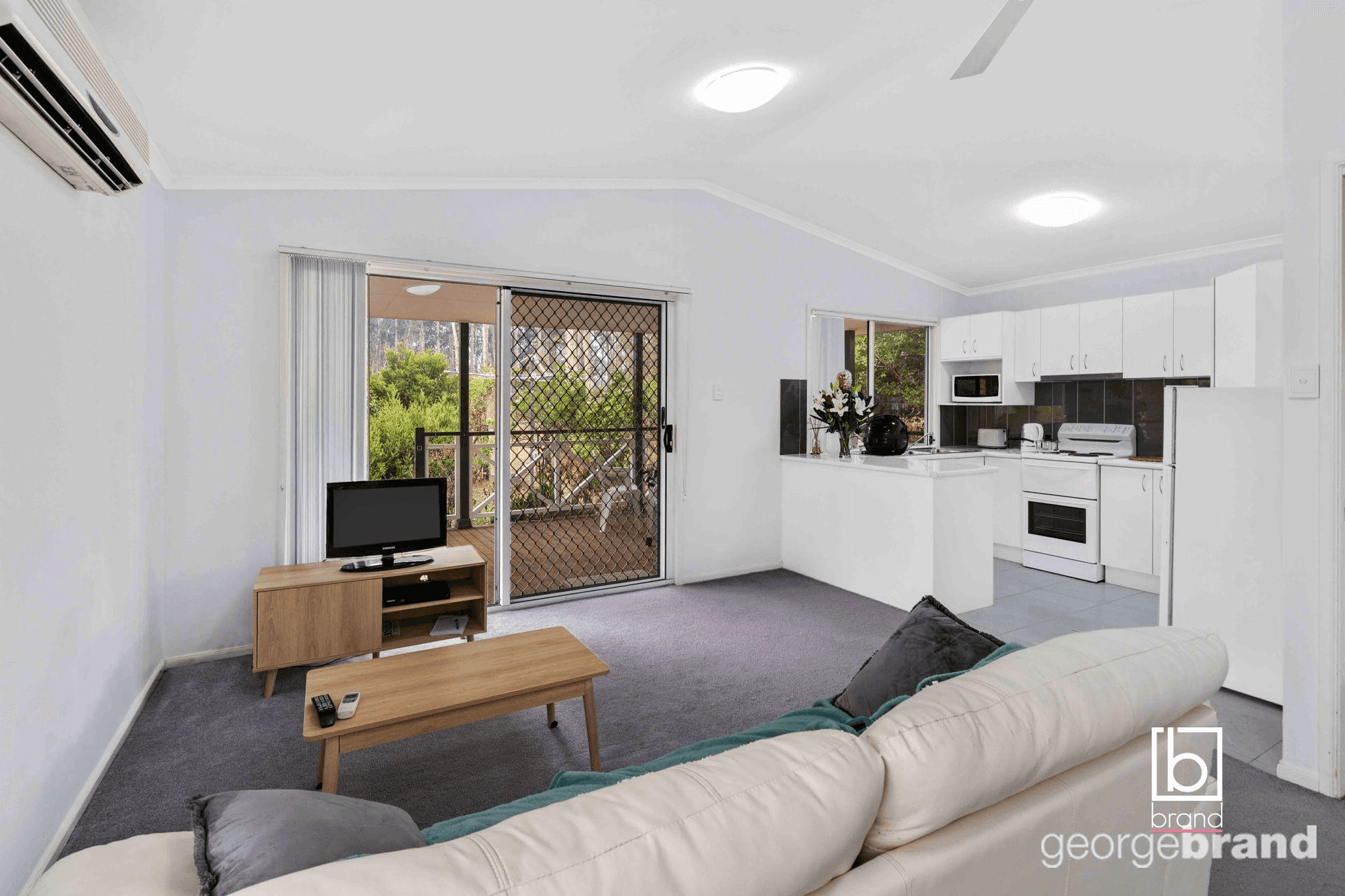 38 Holloway Drive, JILLIBY, NSW 2259