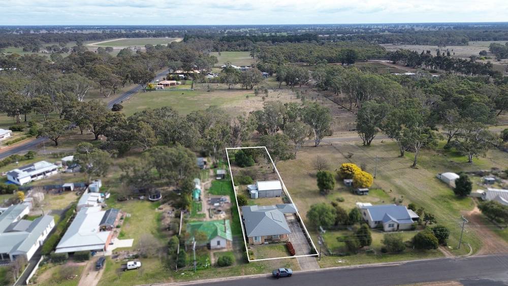 14 Wannon Avenue, Edenhope, VIC 3318