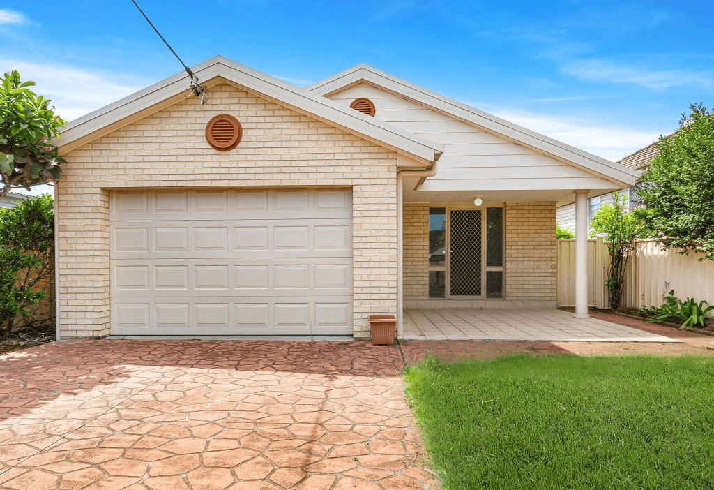 208 Trafalgar Avenue, Umina Beach, NSW 2257