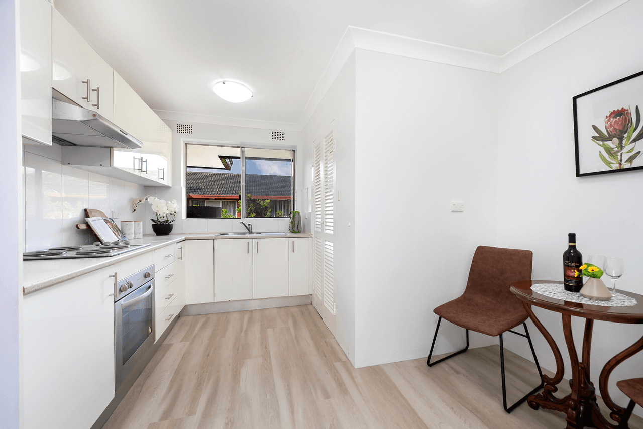 27/10-14 Burlington Road, HOMEBUSH, NSW 2140