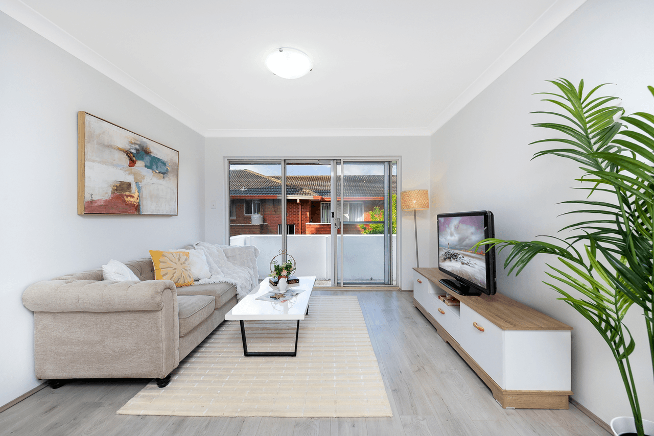 27/10-14 Burlington Road, HOMEBUSH, NSW 2140