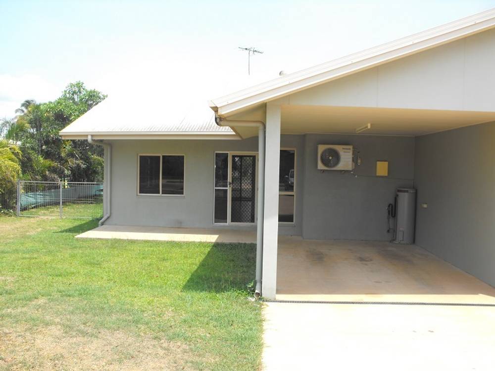 3/4 Christie Ave, Nanum, QLD 4874