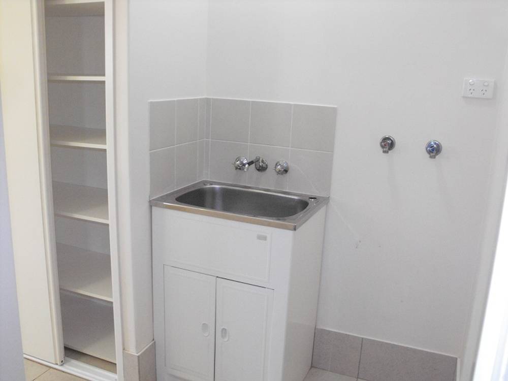 3/4 Christie Ave, Nanum, QLD 4874