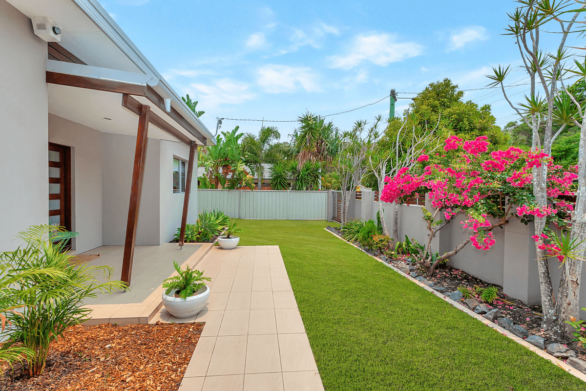 16 Tabilban Street, Burleigh Heads, QLD 4220