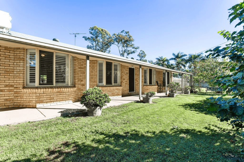 18  Bowen Road, Glass House Mountains, QLD 4518