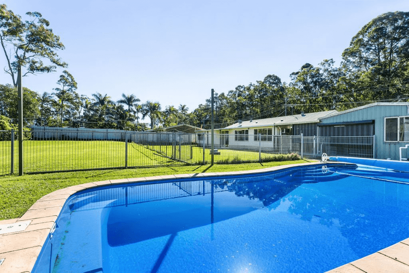 18  Bowen Road, Glass House Mountains, QLD 4518
