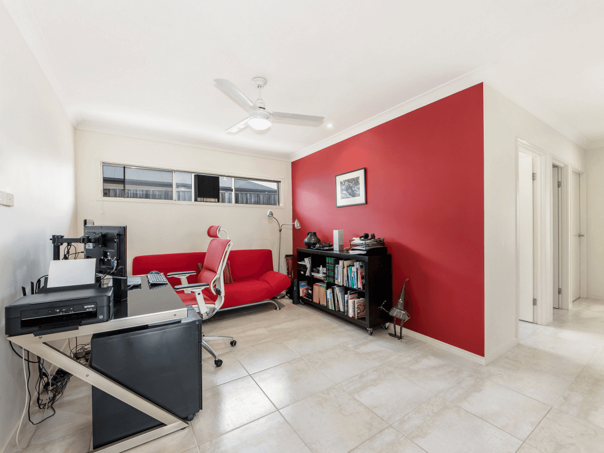 11 Aristotle Avenue, Augustine Heights, QLD 4300