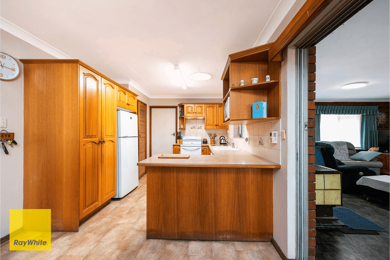 16 Booralie Way, MAIDA VALE, WA 6057