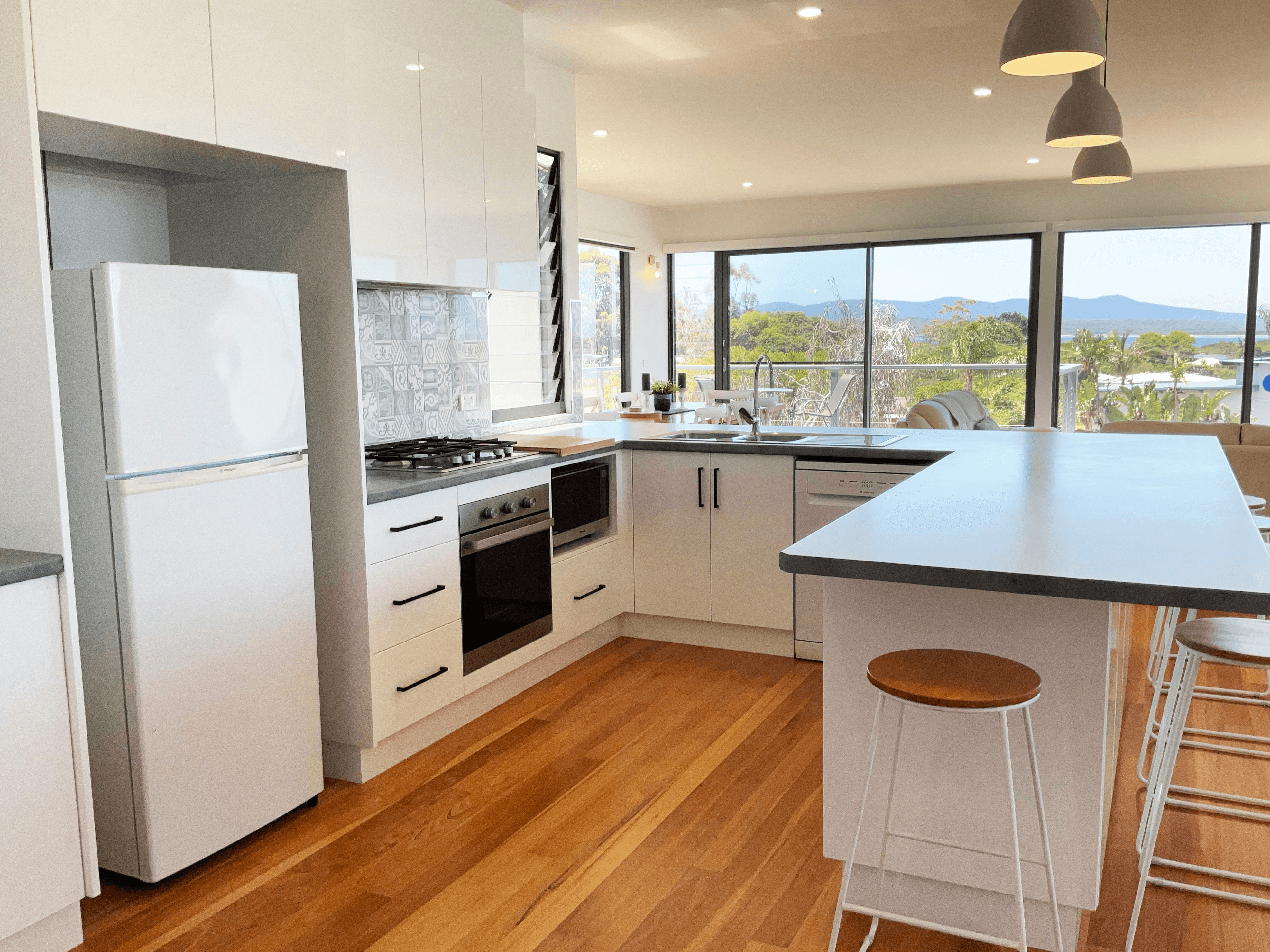 35 Vista Drive, MALLACOOTA, VIC 3892