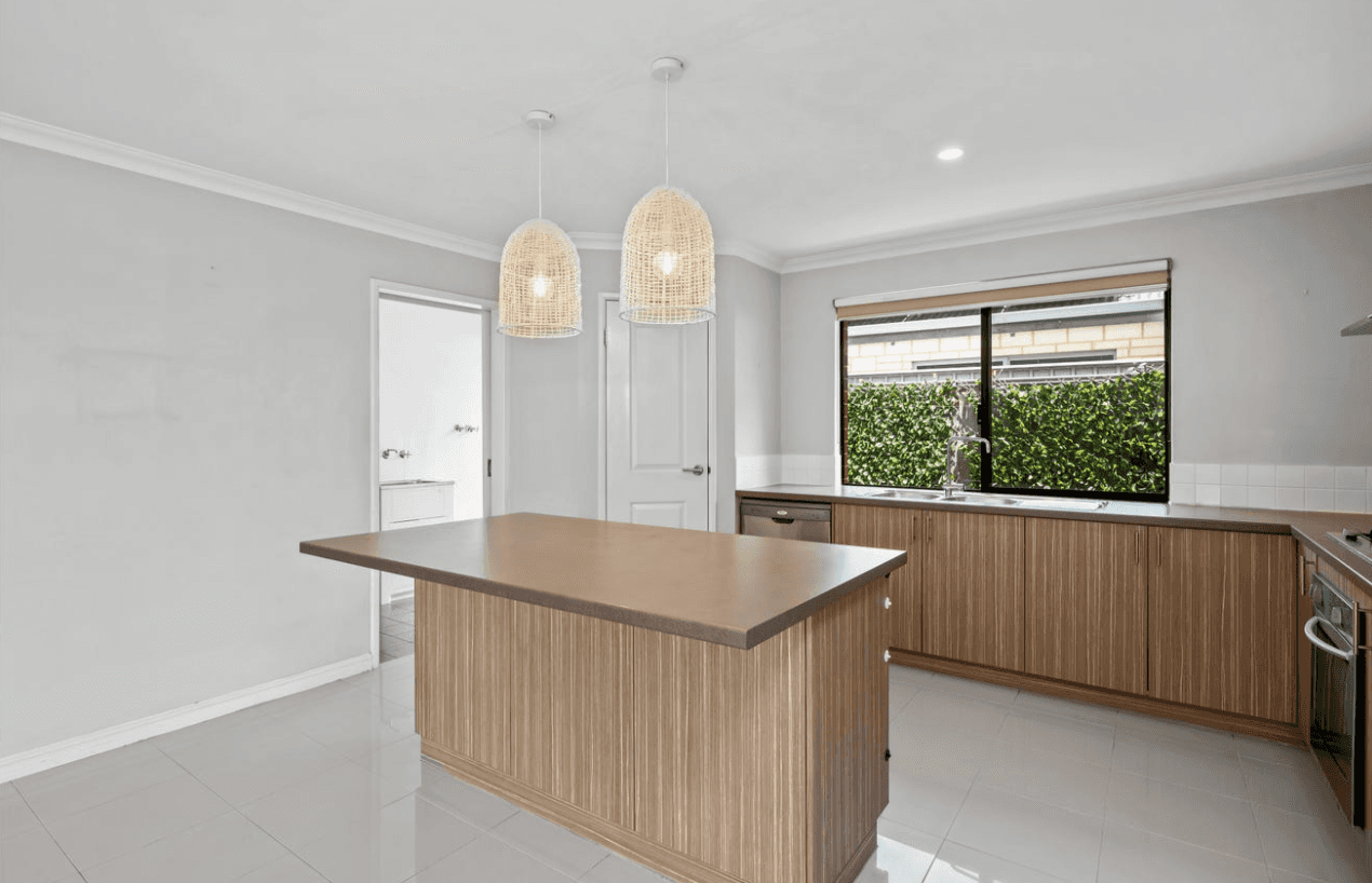 17 Barton Loop, PIARA WATERS, WA 6112