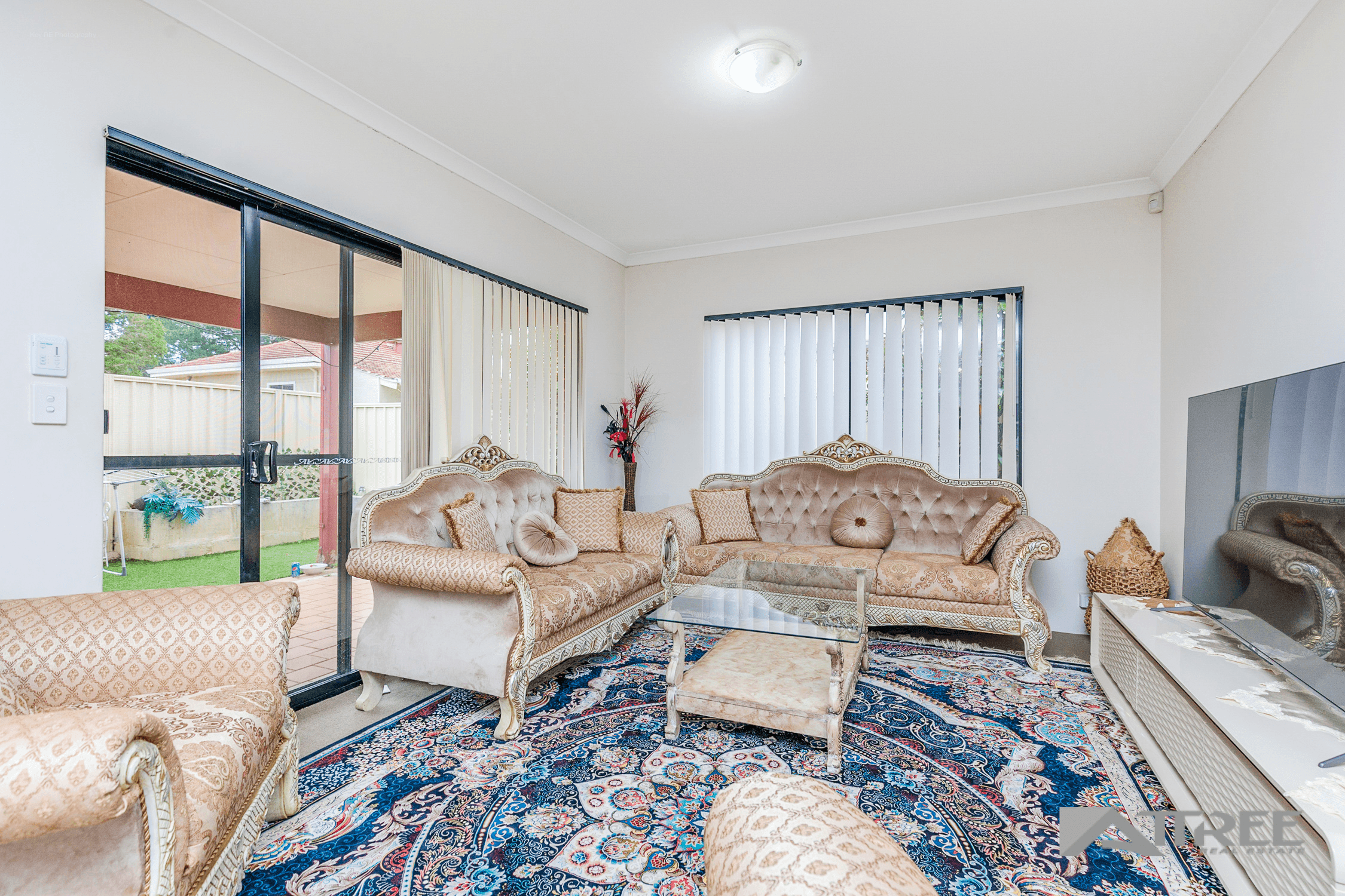 8/18  Hedley Street, BENTLEY, WA 6102