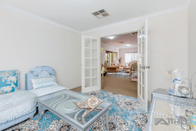 8/18  Hedley Street, BENTLEY, WA 6102