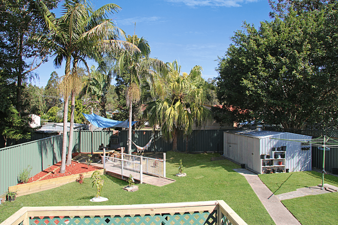 4 Oak Road, CHARMHAVEN, NSW 2263