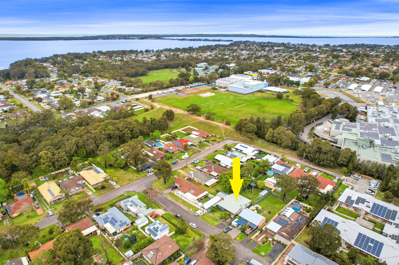 4 Oak Road, CHARMHAVEN, NSW 2263