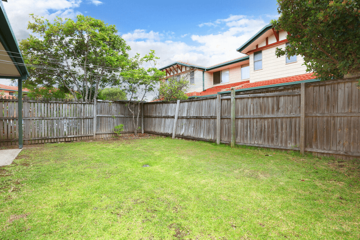 66/75 Brown Street, LABRADOR, QLD 4215