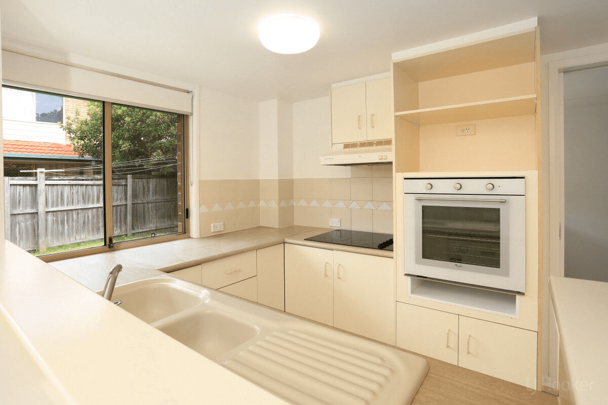 66/75 Brown Street, LABRADOR, QLD 4215