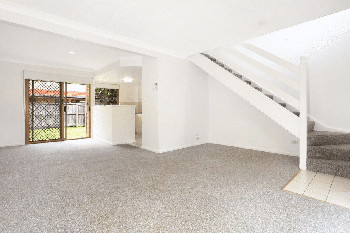 66/75 Brown Street, LABRADOR, QLD 4215