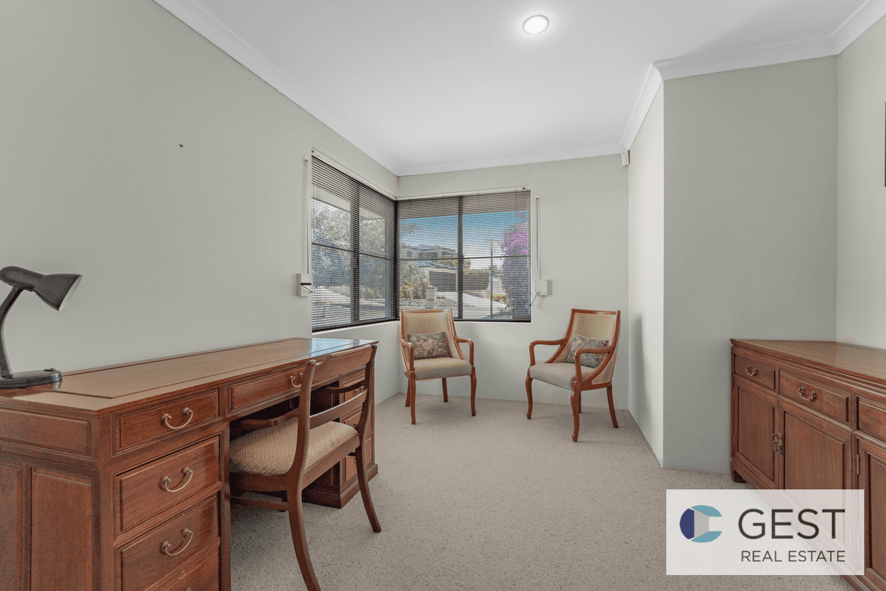 4 Quenda Close, BEELIAR, WA 6164