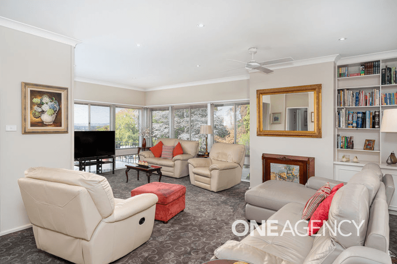 5 RALEIGH PLACE, KOORINGAL, NSW 2650