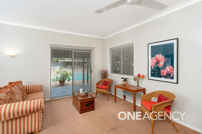 5 RALEIGH PLACE, KOORINGAL, NSW 2650