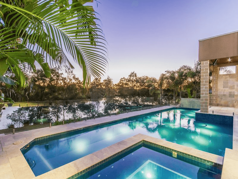 3028 The Boulevarde, BENOWA, QLD 4217