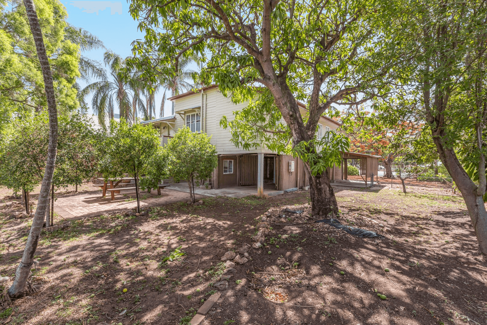 24 DOWNS STREET, NORTH IPSWICH, QLD 4305