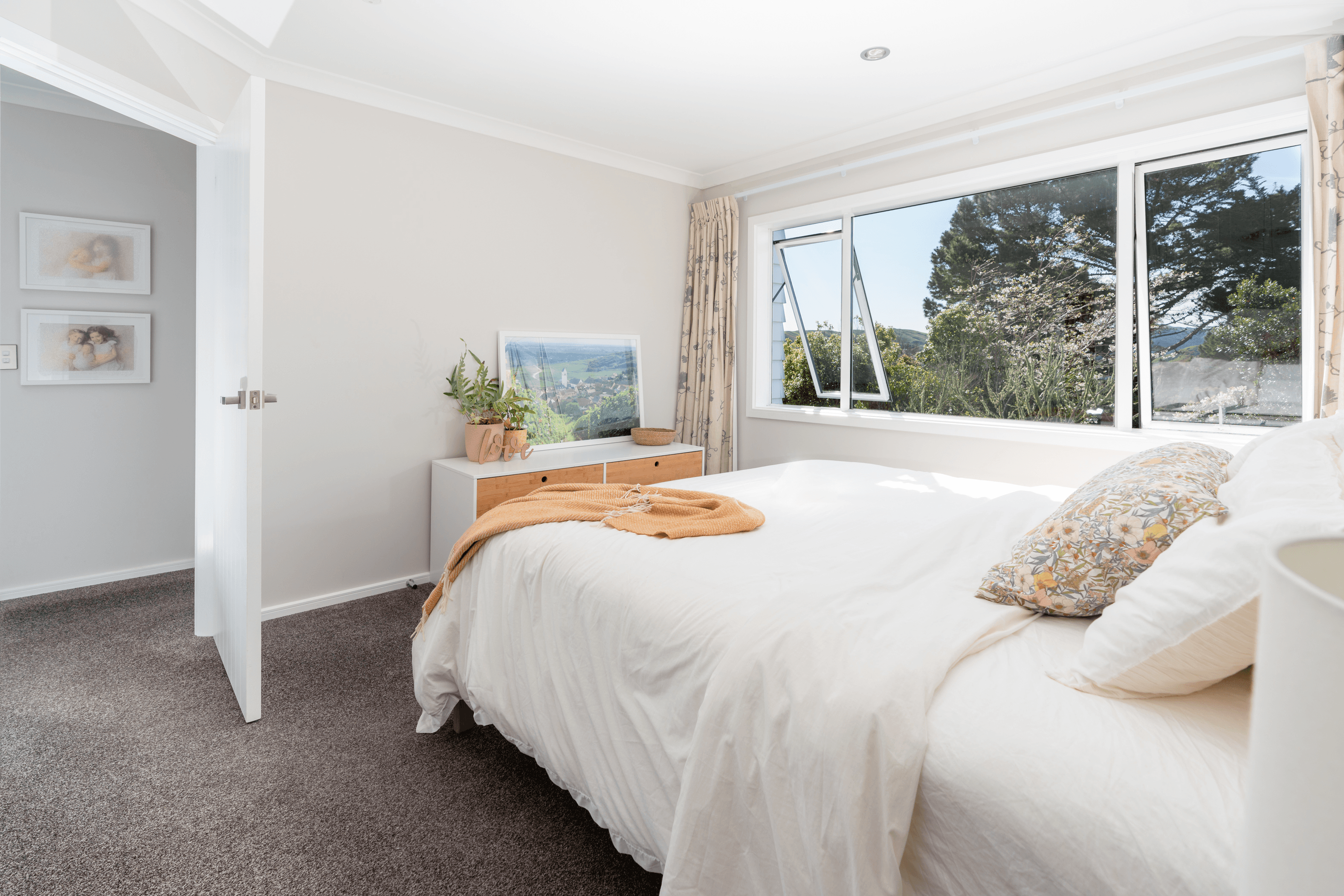 147 Helston Road, Paparangi, Wellington 6037