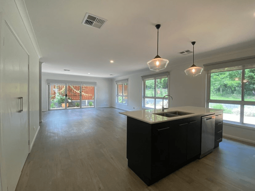 6 Lochinvar Drive, BUNDANOON, NSW 2578