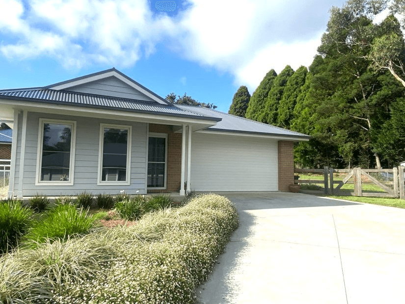 6 Lochinvar Drive, BUNDANOON, NSW 2578