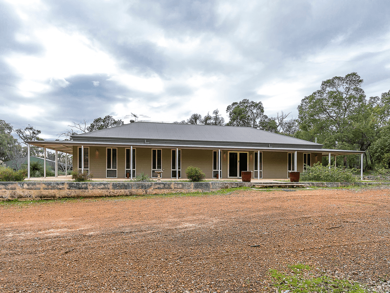 27 Holstein Loop, LOWER CHITTERING, WA 6084