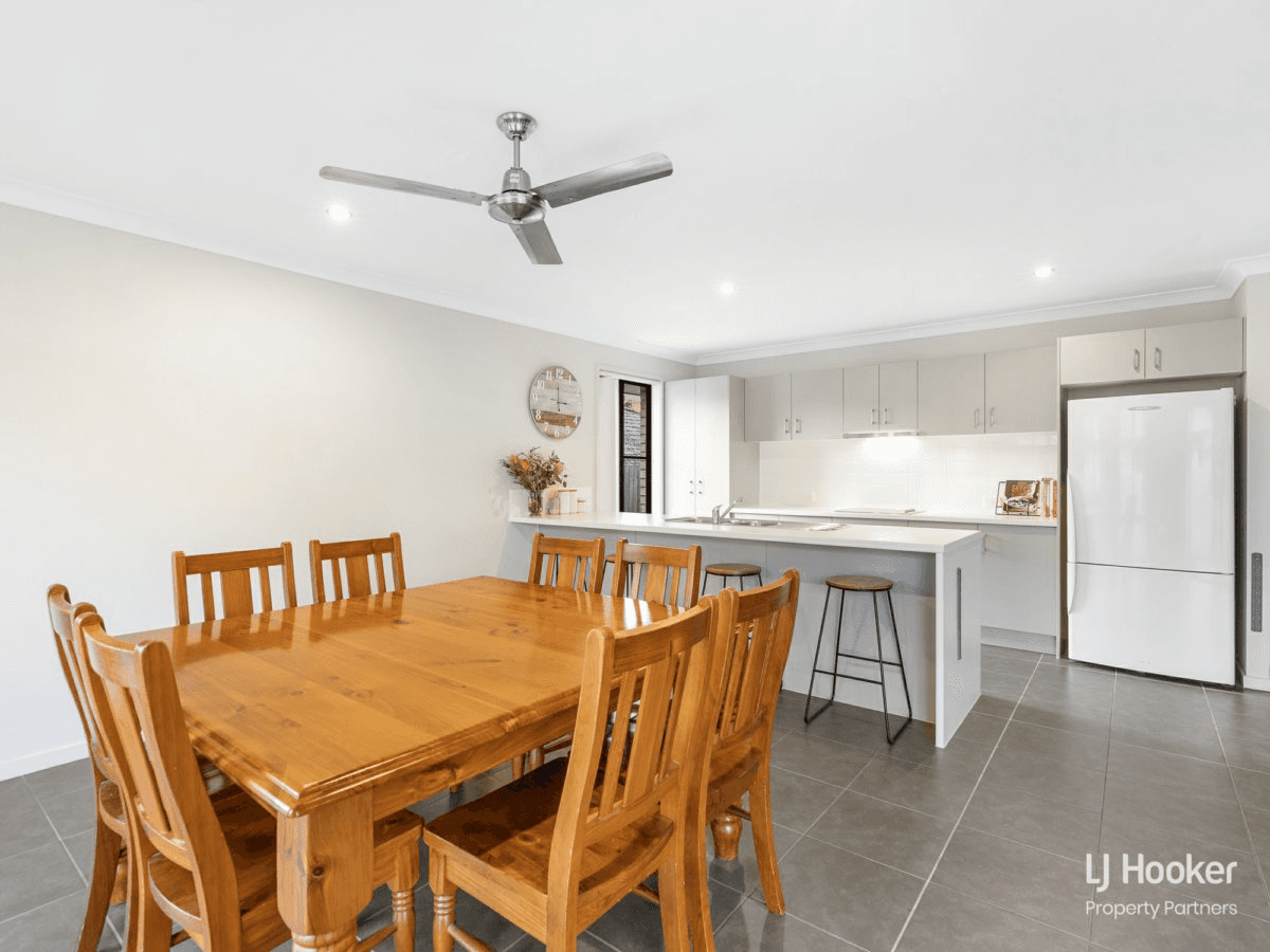 20 Wongabel Close, WATERFORD, QLD 4133