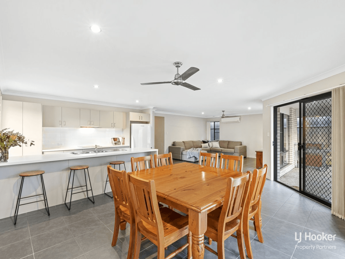 20 Wongabel Close, WATERFORD, QLD 4133