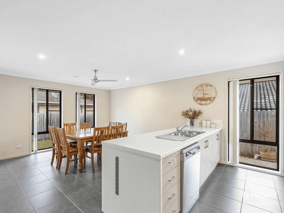 20 Wongabel Close, WATERFORD, QLD 4133