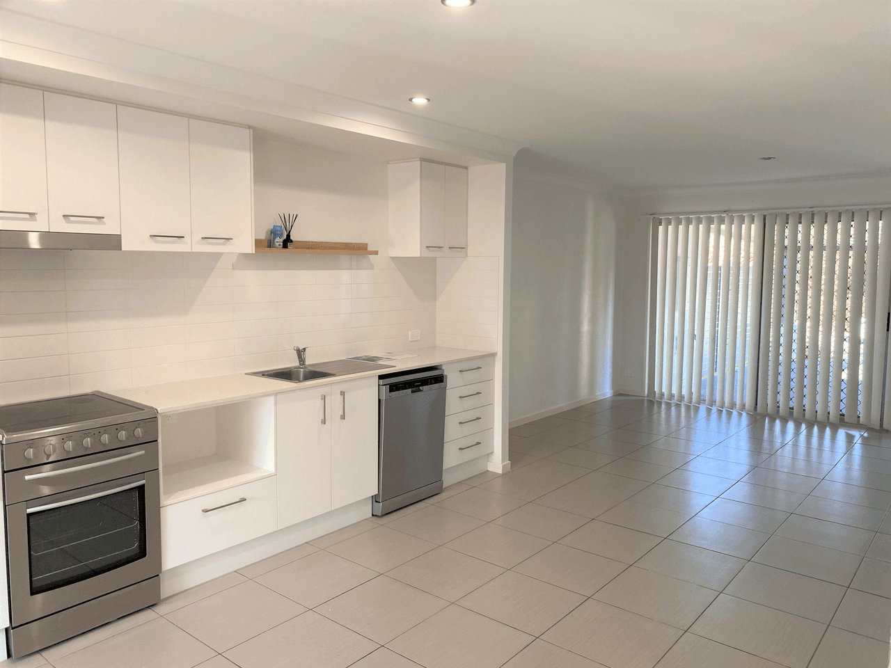 99 Carlingford Circuit, WARNER, QLD 4500