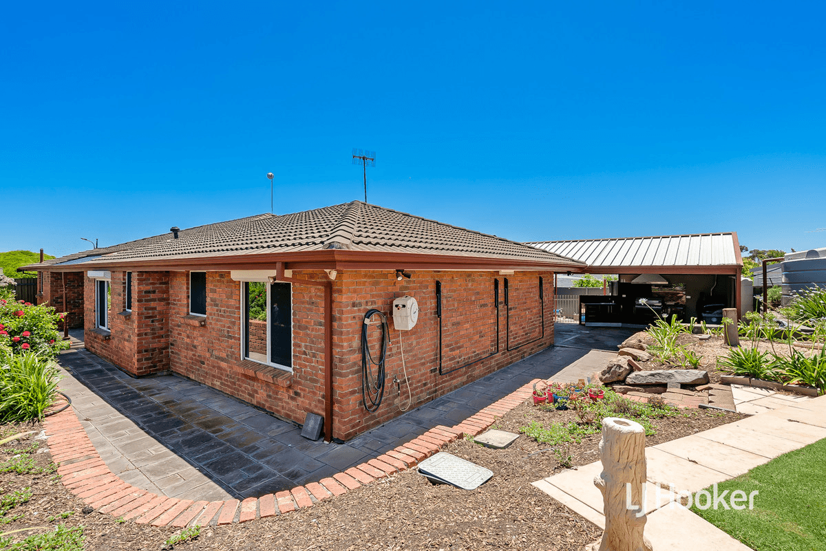 9 Mahogany Court, CRAIGMORE, SA 5114