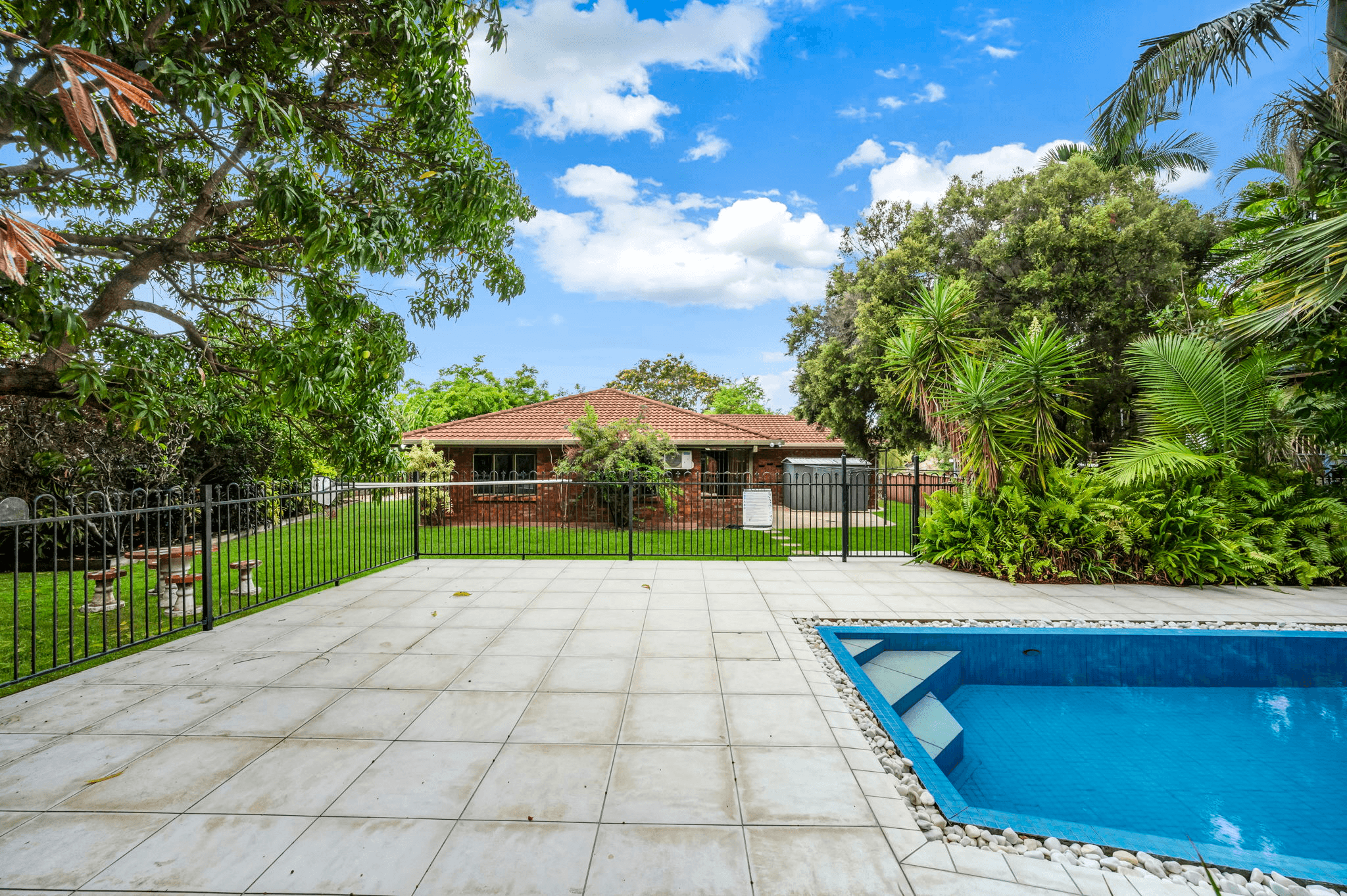 7 Carina Court, Mount Louisa, QLD 4814