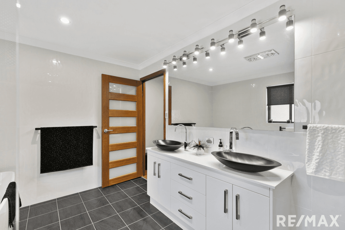 28 Ansons Road, DUNDOWRAN BEACH, QLD 4655