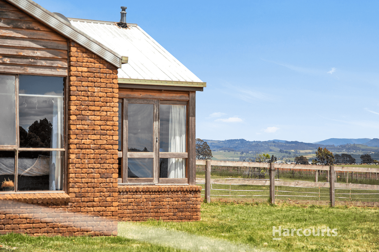 226 Nook Road, SHEFFIELD, TAS 7306