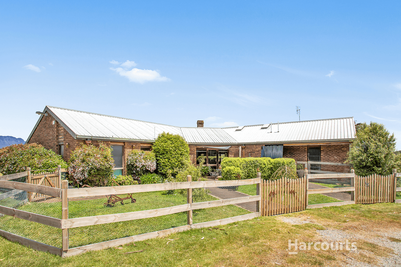 226 Nook Road, SHEFFIELD, TAS 7306