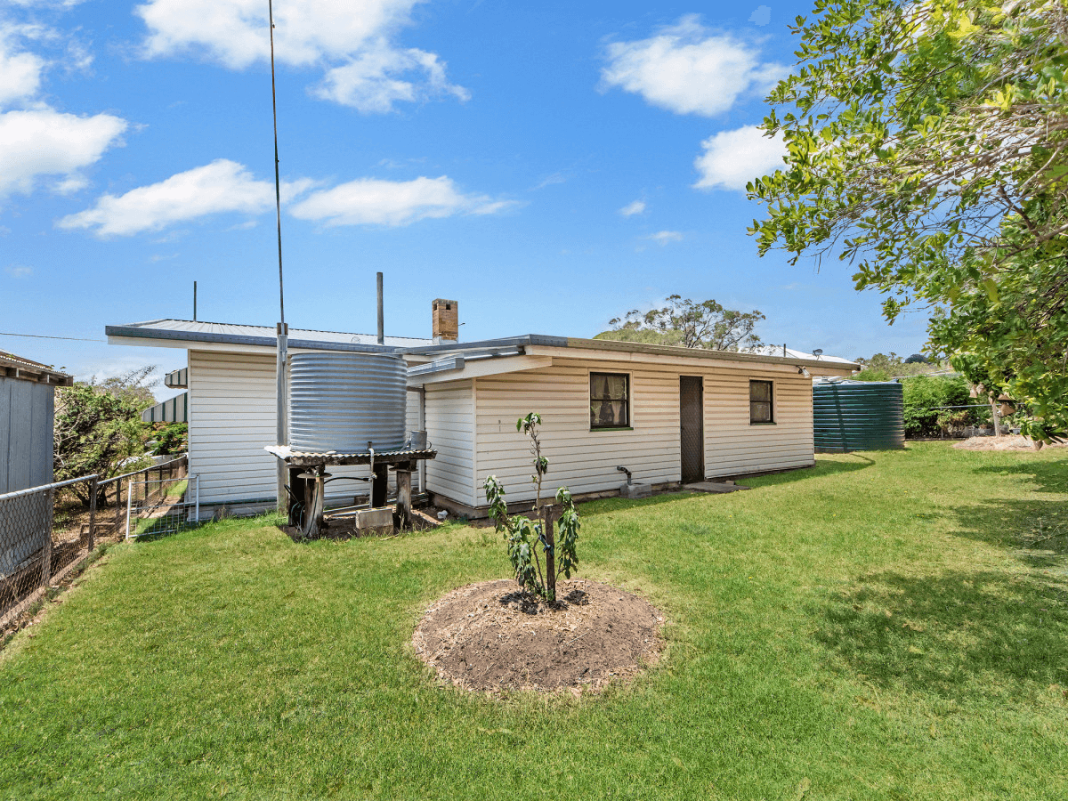 39 Peace Street, Lowood, QLD 4311